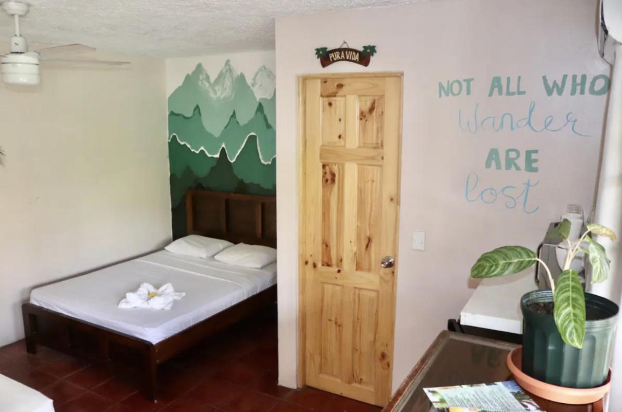 Casa Geraldo Bed and Breakfast Manuel Antonio Exteriör bild